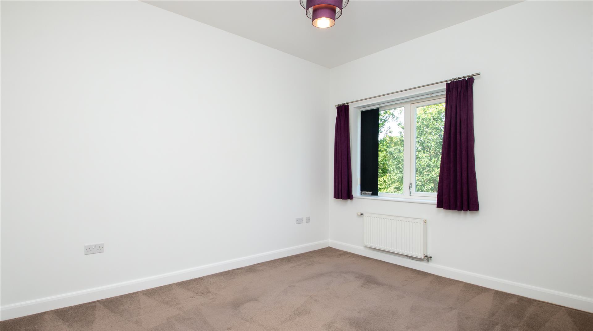 Carradine Crescent, Oxley Park, Milton Keynes